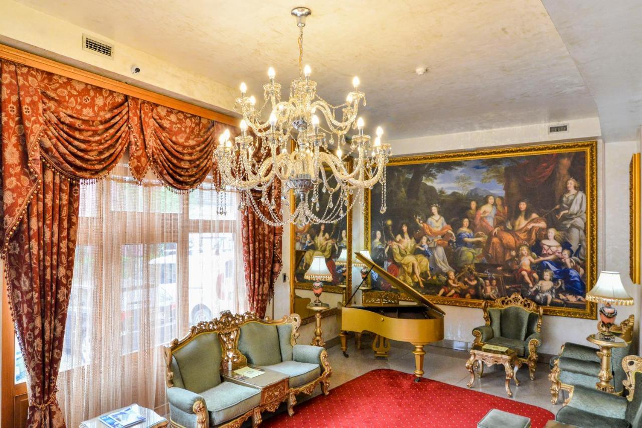 Premier Prezident Garni Hotel&Spa Sremski Karlovci Buitenkant foto